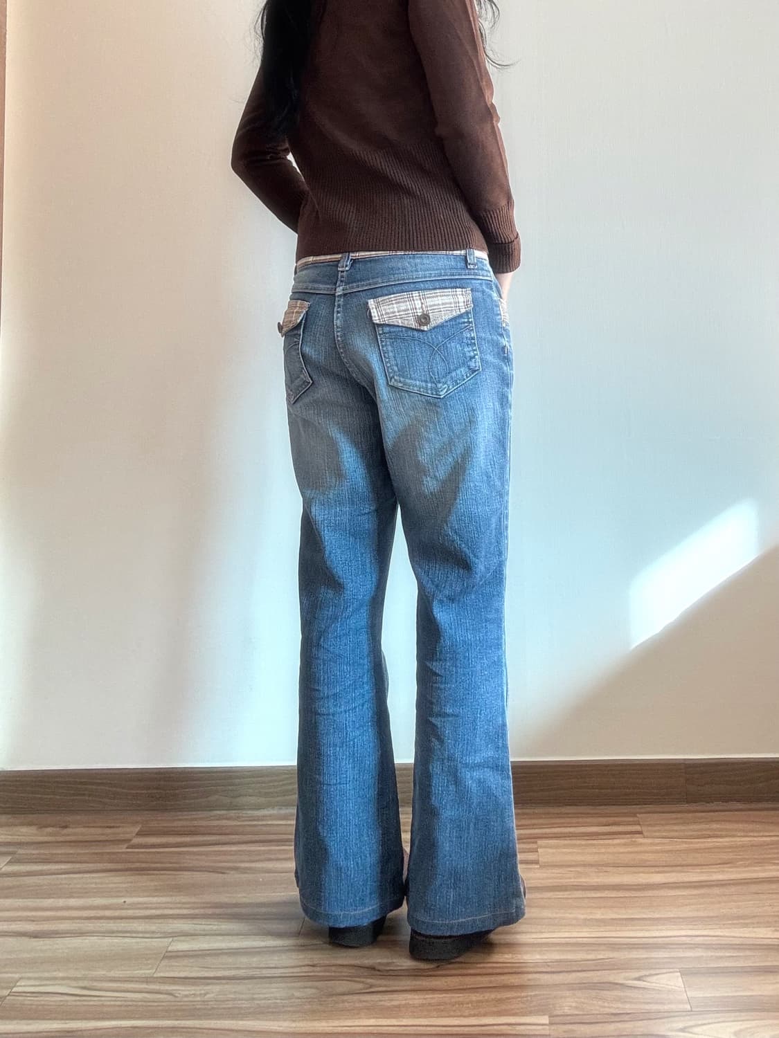 로우라이즈 체크 부츠컷 데님 팬츠 상품이미지1