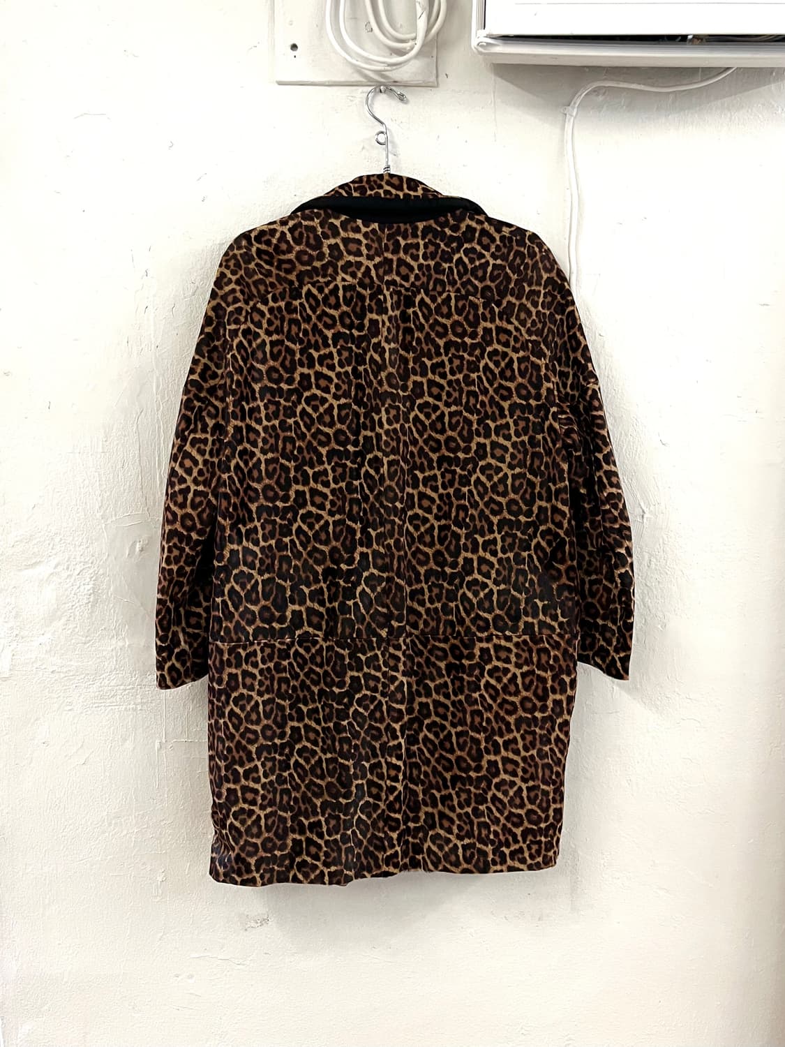 다이앤 본 퍼스텐버그 레오파드 송치 레더 코트 상품이미지8