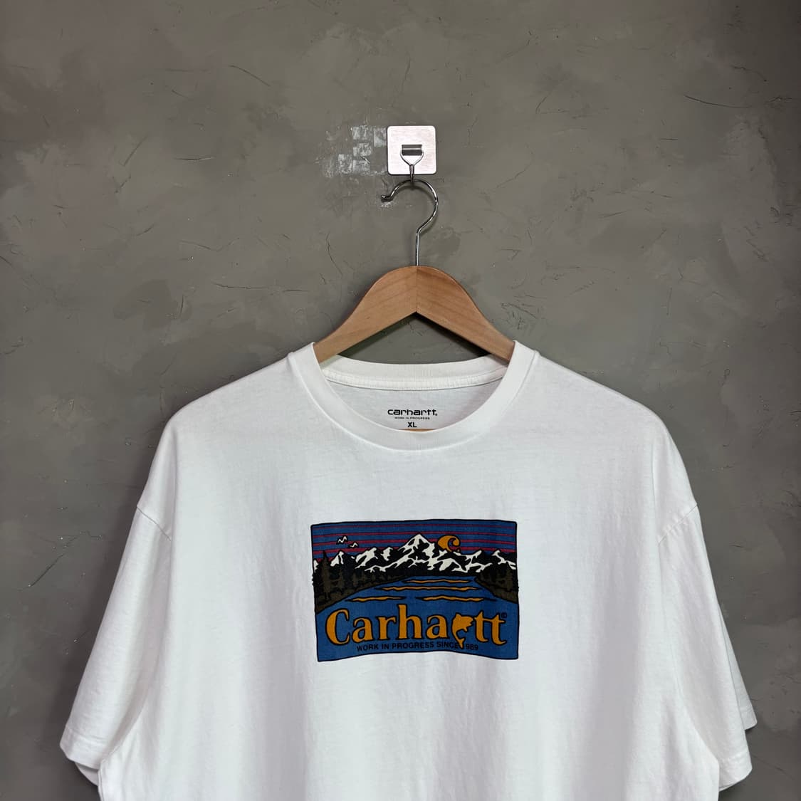 칼하트 wip 그레이트 아웃도어 반팔 화이트 상품이미지2