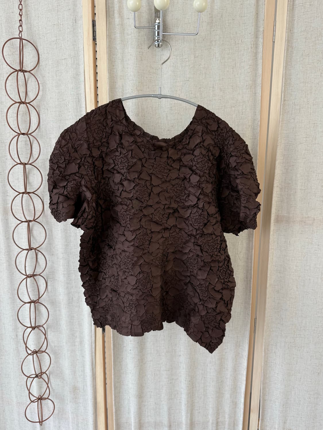 EEFC Collection 플라워 플리츠 탑 상품이미지1