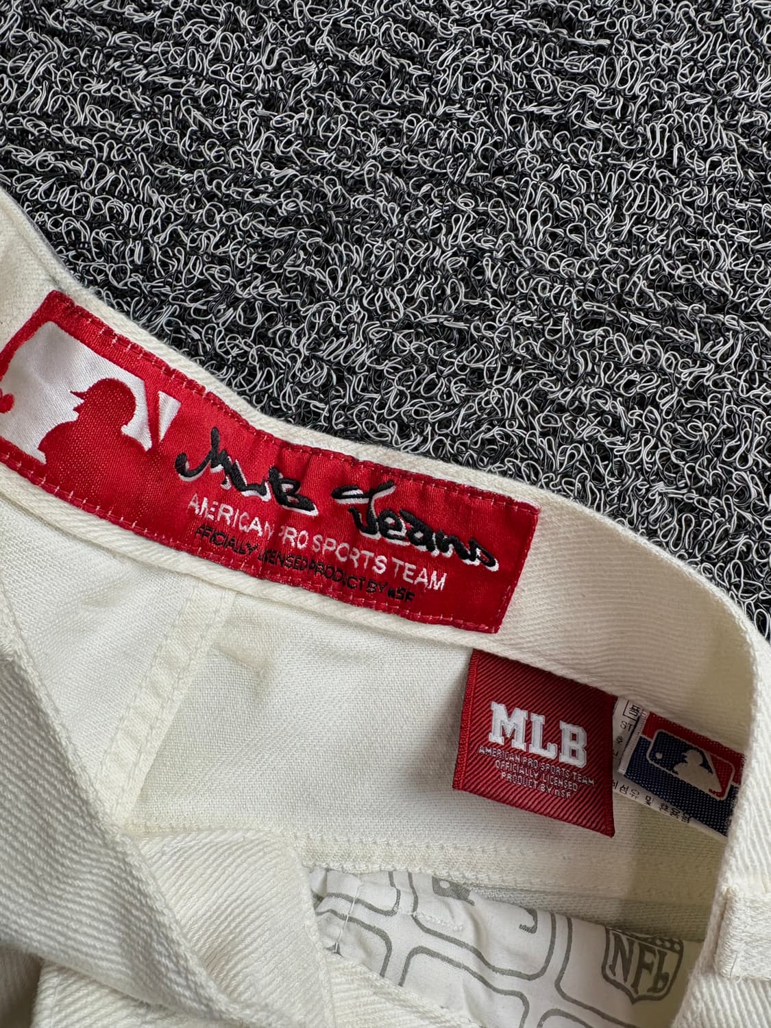 MLB 올드스쿨 자수로고 화이트 루즈핏 데님 팬츠 3082 상품이미지4