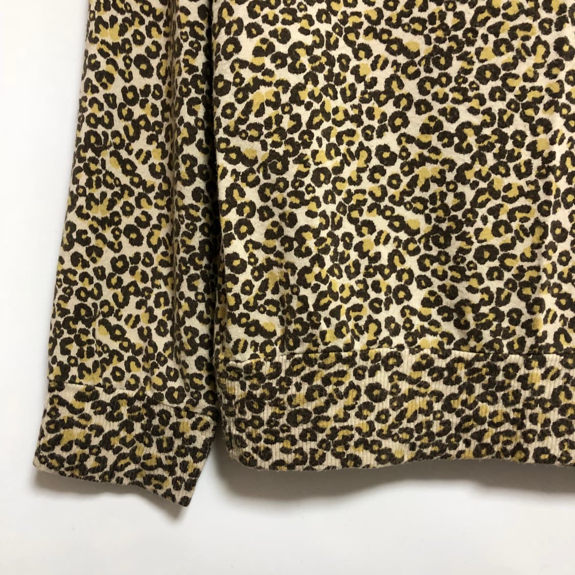 아페쎄 레오파드 맨투맨 상품이미지3