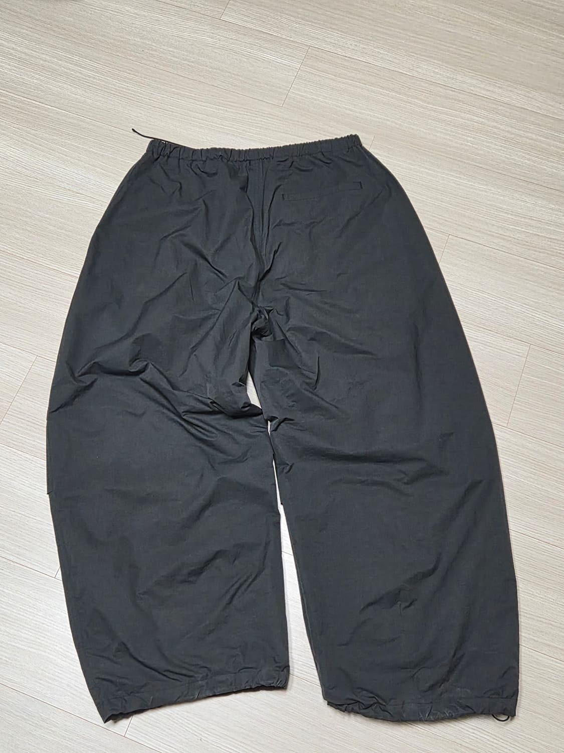 M) 아모멘토 드로우스트링 와이드 퍼티그 팬츠 블랙 상품이미지4