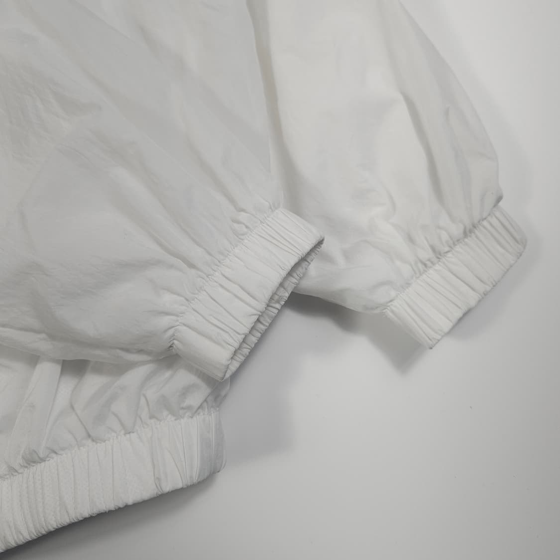 나이키 스우시 빅로고 화이트 바람막이  상품이미지5