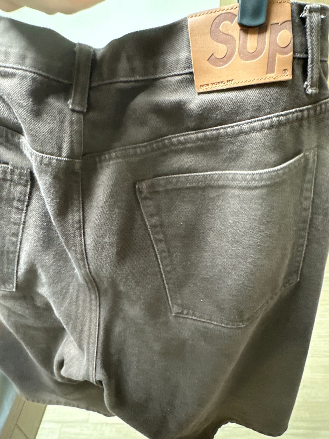 슈프림 스크립트 배기 데님 쇼츠 브라운 24-ss 상품이미지3