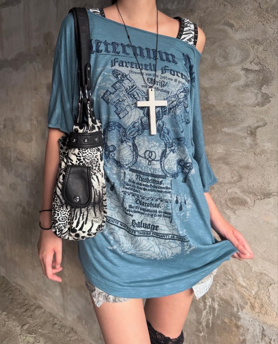 Salvage Gliter Detail Top 상품이미지1
