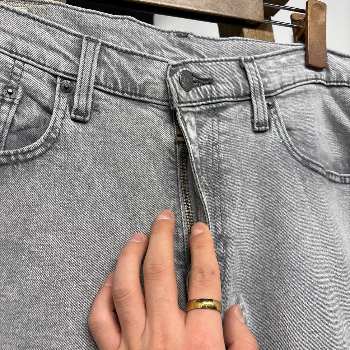 리바이스 502 그레이워시드 테이퍼드핏 데님팬츠 N907 상품이미지5