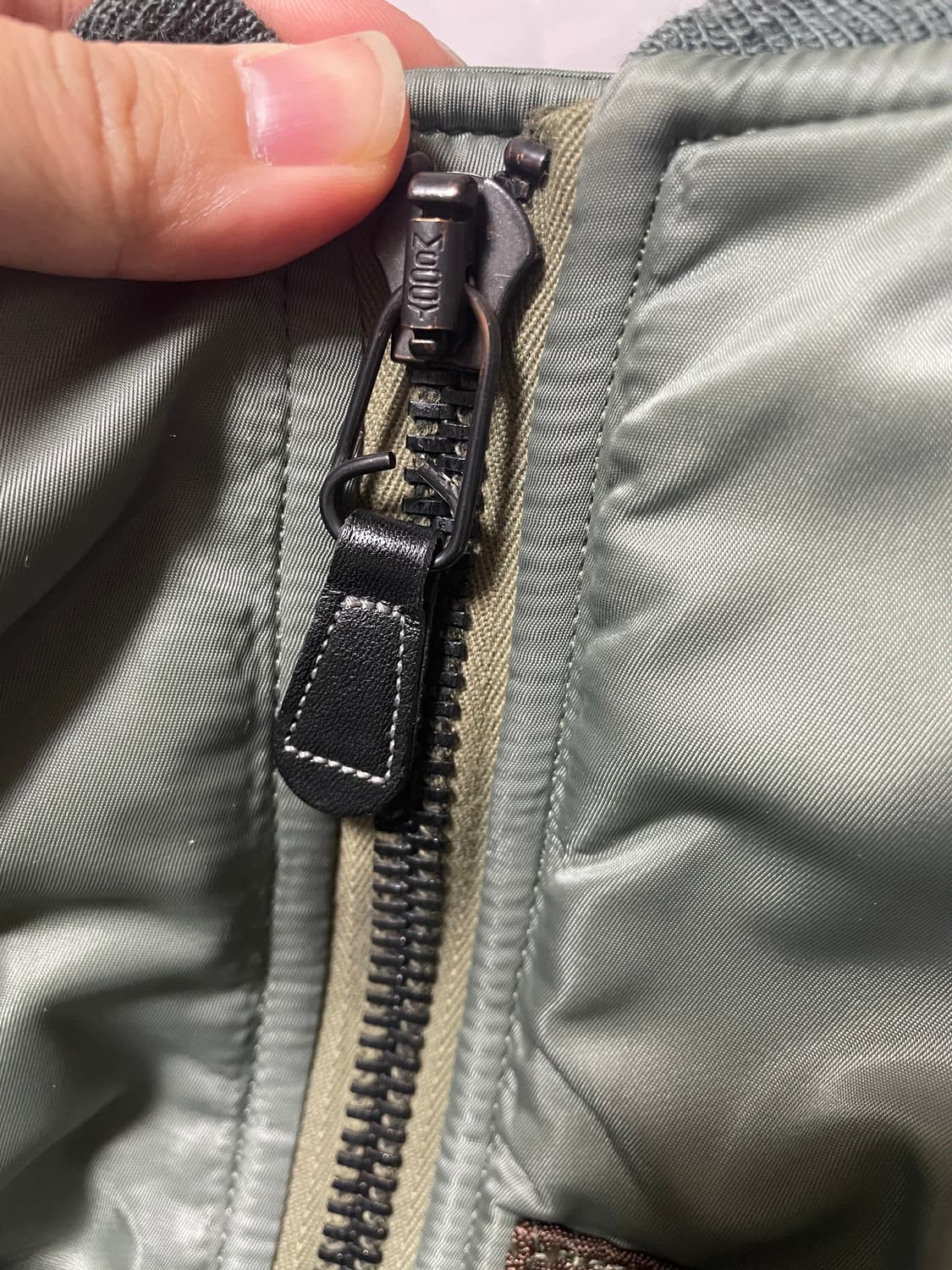 리얼맥코이 MA-1 세이지 그린 데칼 버젼 L 사이즈(현행전) 상품이미지9