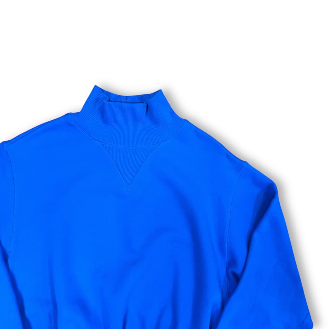 핸즈아이즈하트 하이넥 맨투맨 상품이미지2