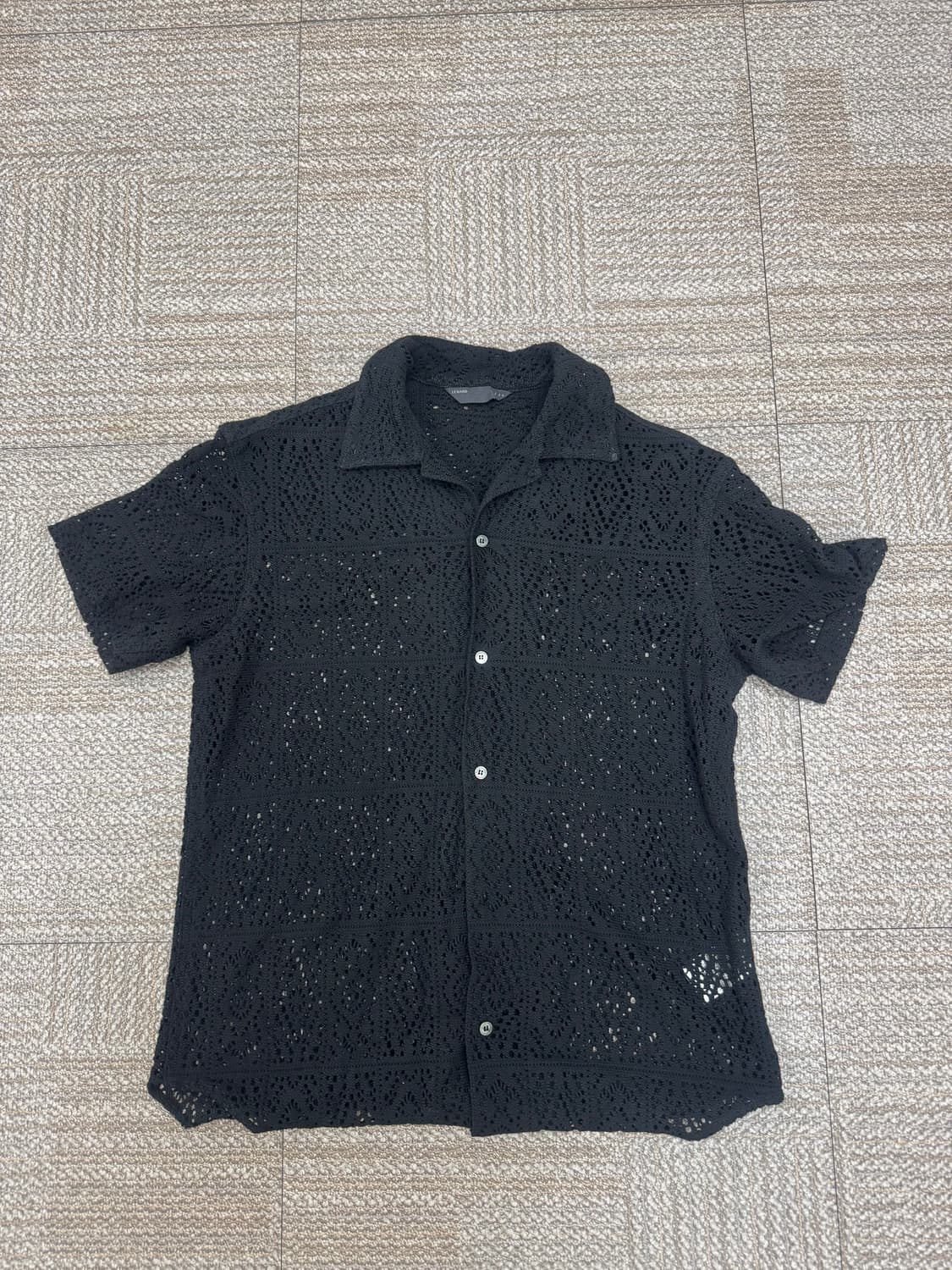 르마드 펀칭 시스루 하프 셔츠 블랙 상품이미지3