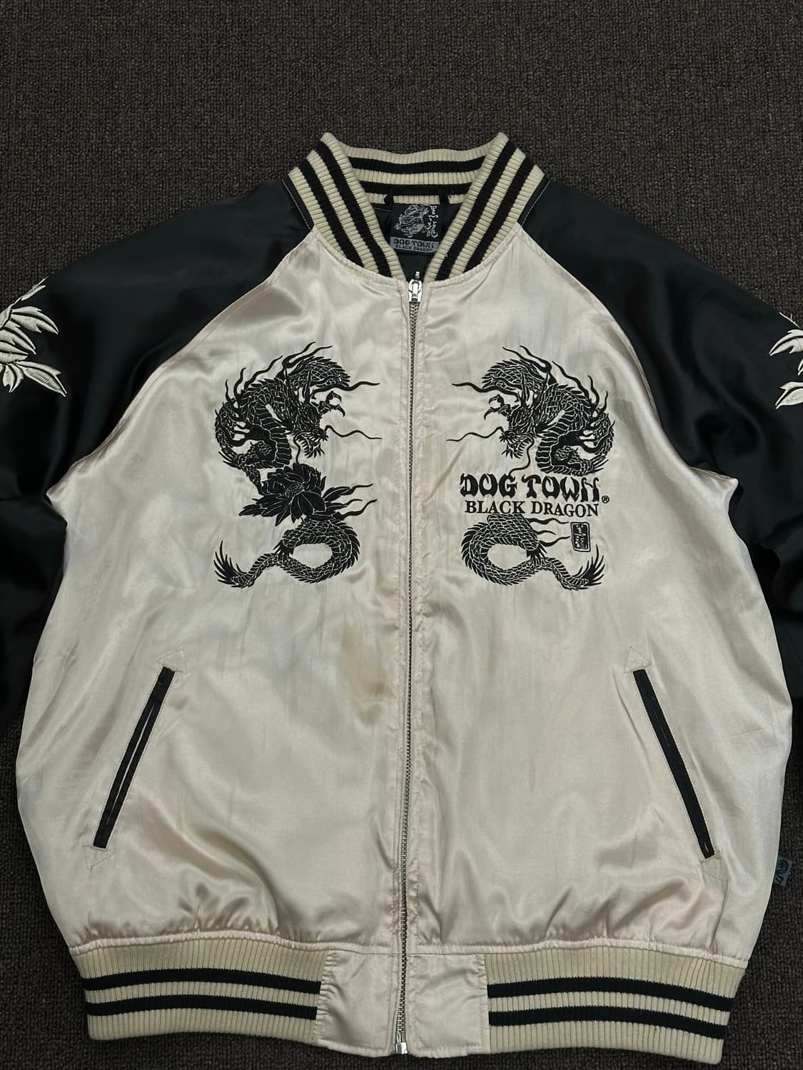 L)도그타운 빈티지 블랙 드래곤 자수 스카쟌 상품이미지6