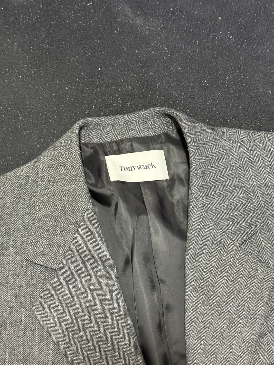 토니웩 25FW 헤링본 블레이저 상품이미지1