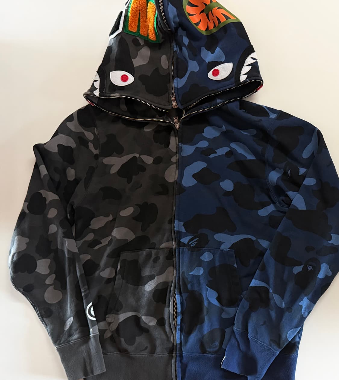 베이프 컬러 카모 세퍼레이트 샤크 풀 집 후드집업 상품이미지1