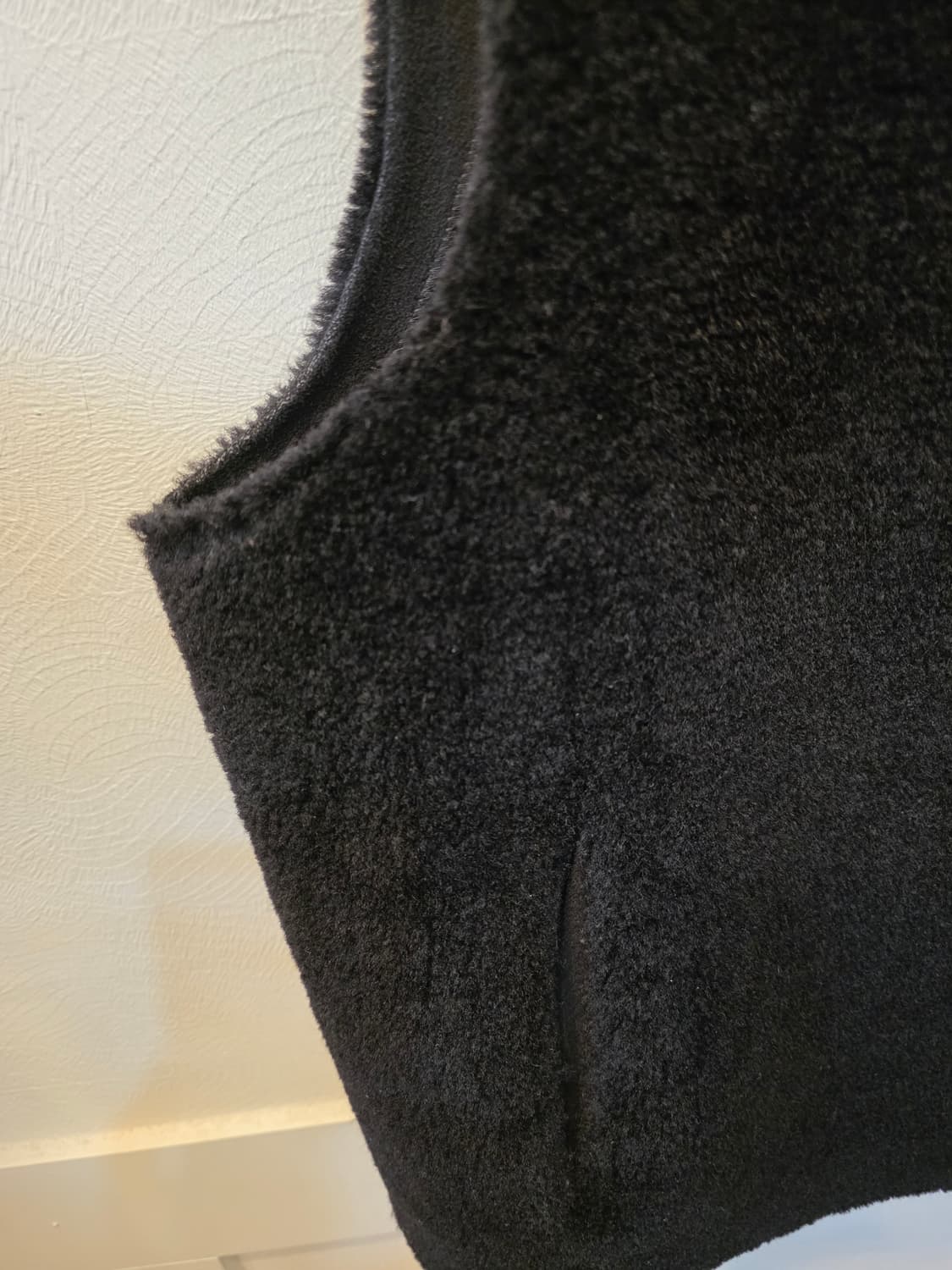 조르쥬 레쉬 양모조끼 블랙 77 상품이미지2