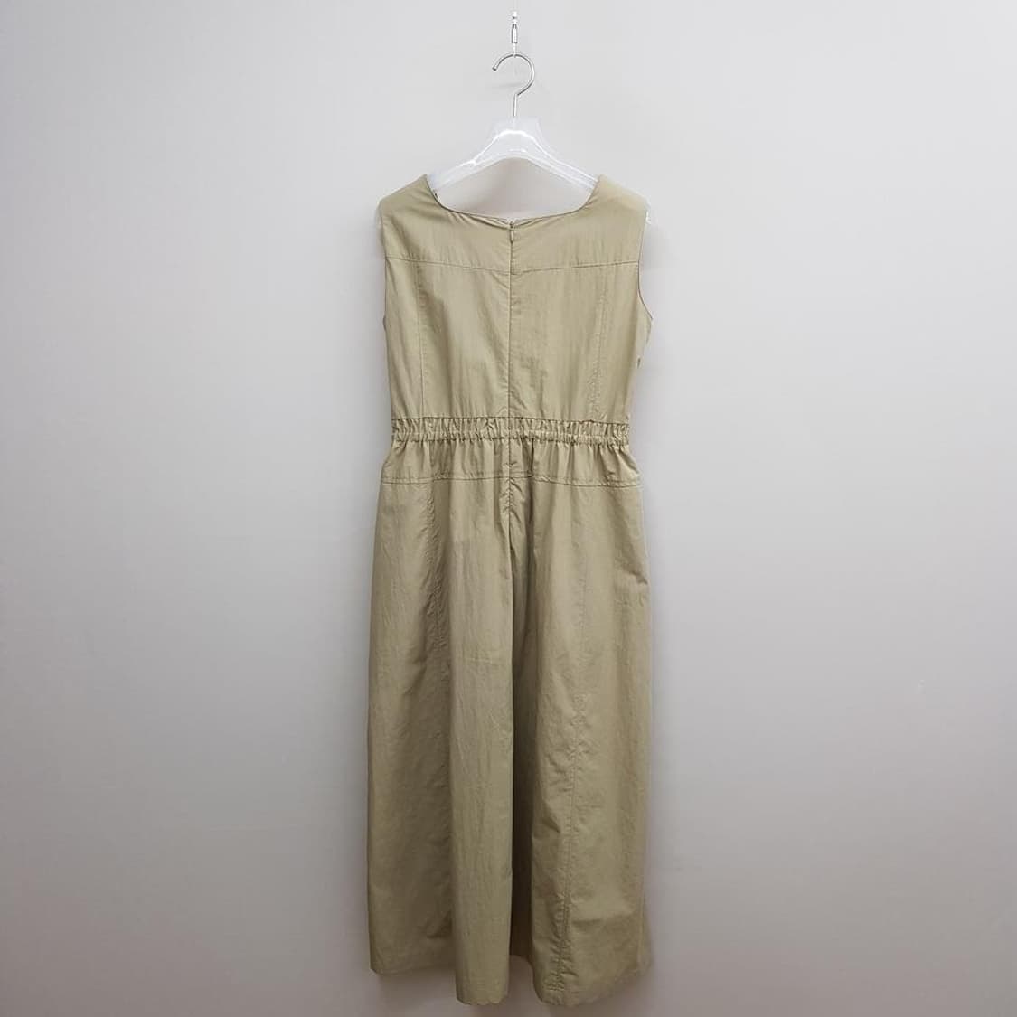 한섬 SJSJ 2023 드로우 스트링셔츠 점퍼 슬리브리스 원피스 세트 상품이미지6