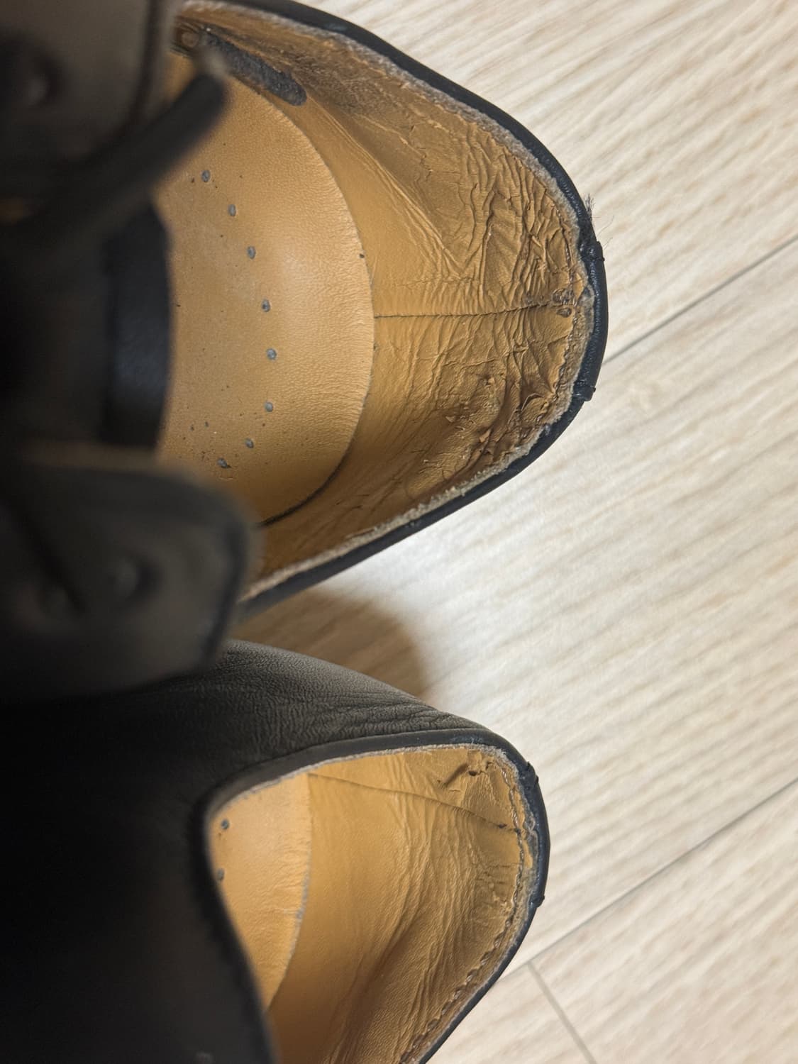 uk6,250) 109,000원 닥터마틴 1461 나파 3홀 블랙 더비 상품이미지8