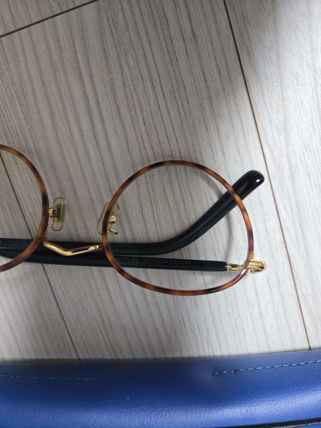 젠틀몬스터 13프라우드 03 안경  상품이미지8