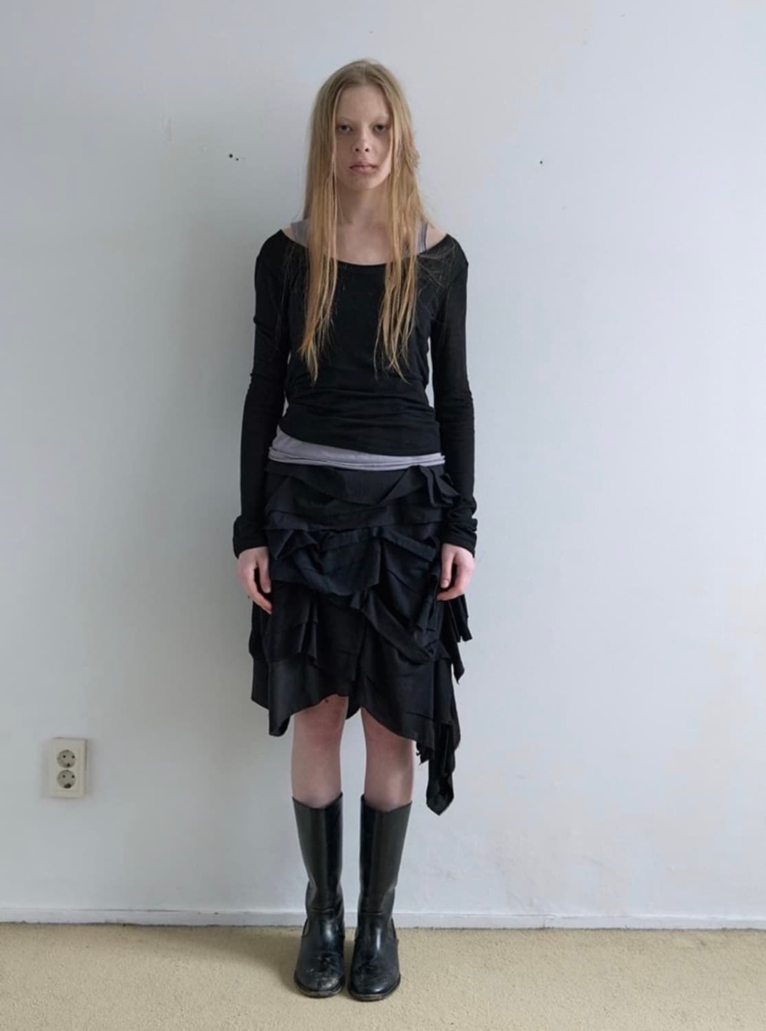 구함 ) 낫띵에브리띵 러플 미디 스커트 구해요 ••• 상품이미지1