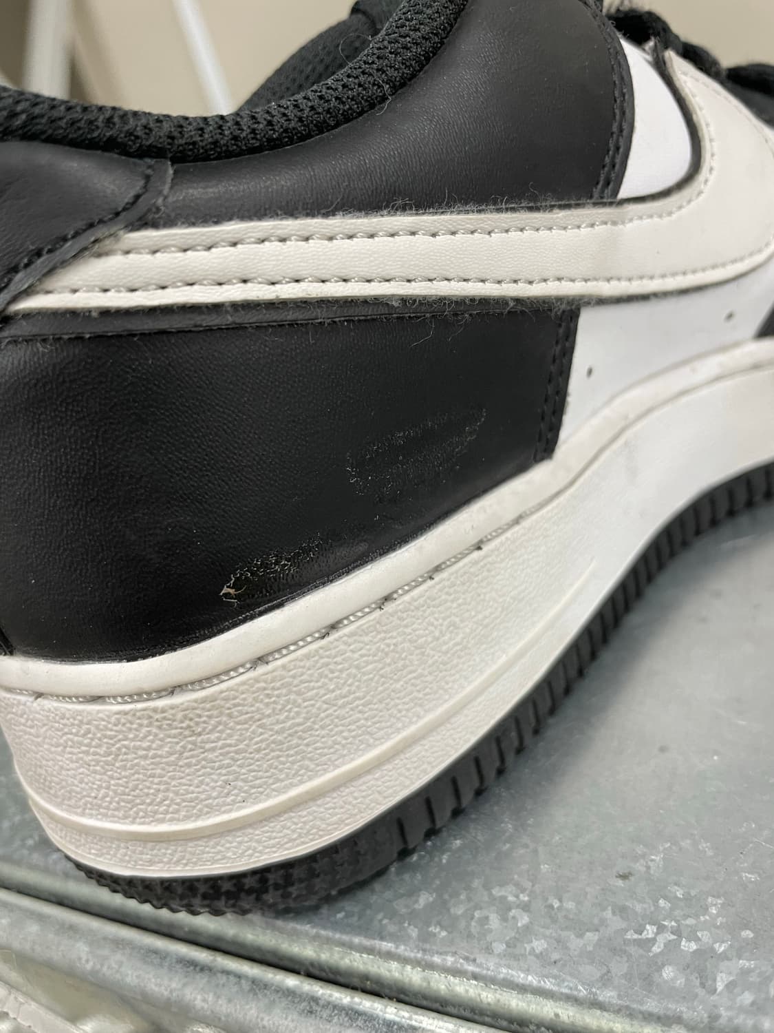 나이키 에어포스1 LV8 2 블랙화이트 250 (gr-4685) 상품이미지10