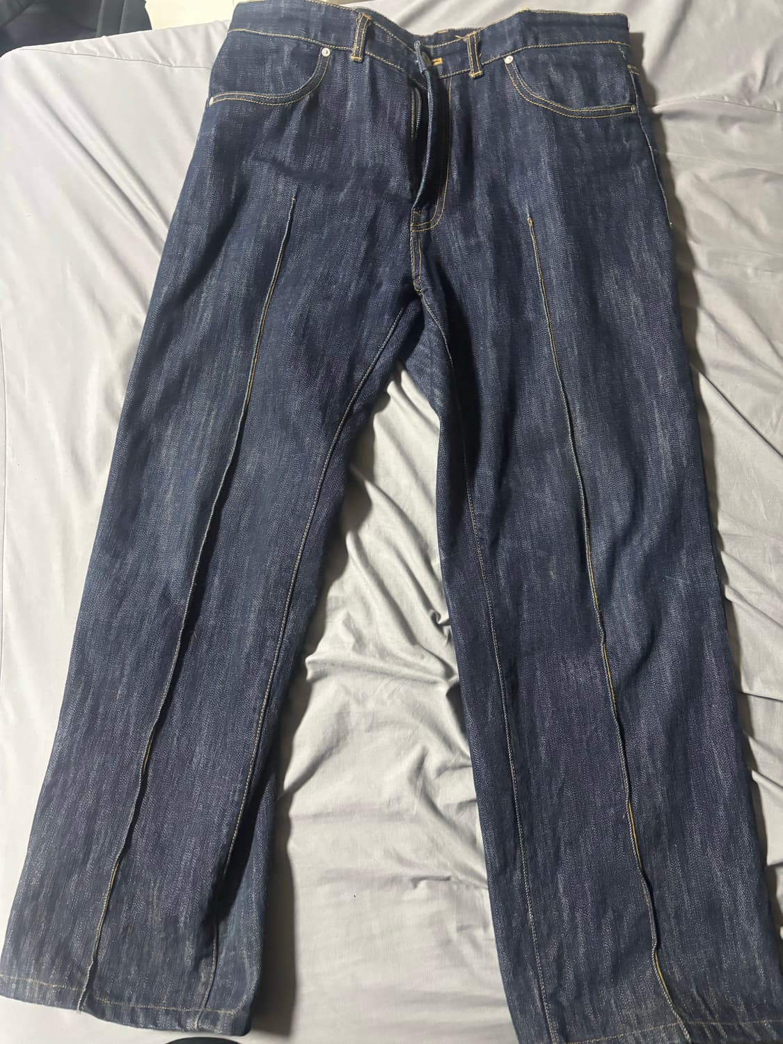 셔터 STITCHED CREASE DENIM L사이즈 판매합니다 상품이미지1