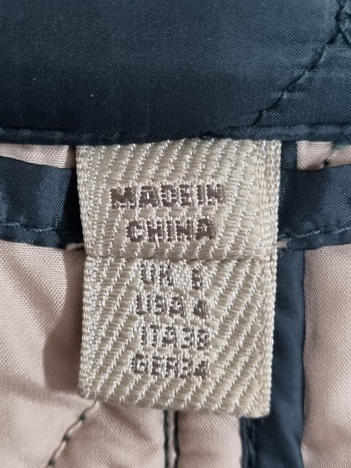 버버리 여성 퀼팅자켓  상품이미지4