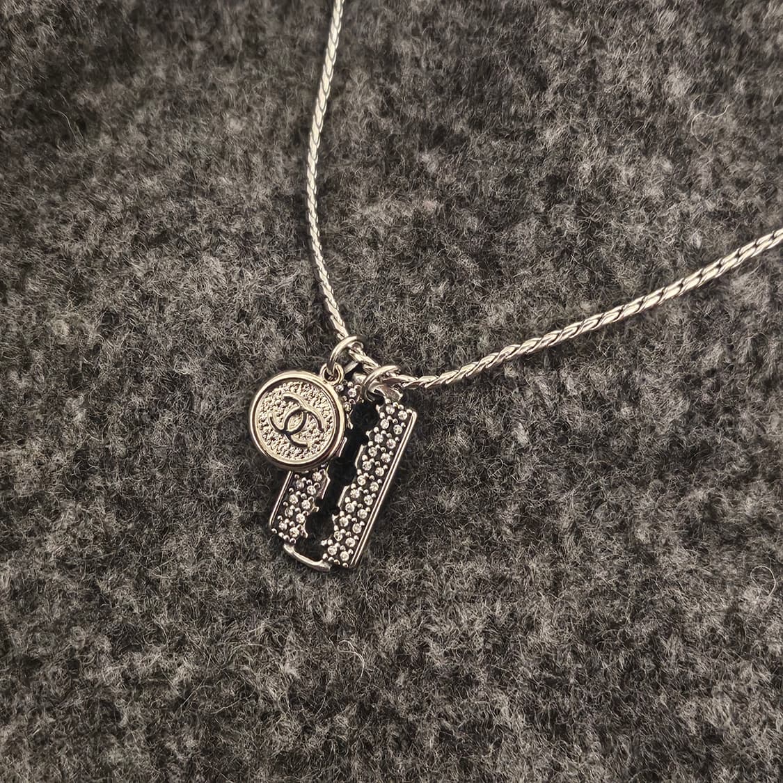 549 샤넬 빈티지 업사이클링 남자 써지컬 목걸이 상품이미지3