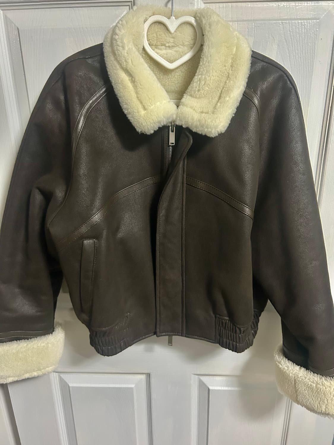 투톤 무스탕 퍼자켓 상품이미지1