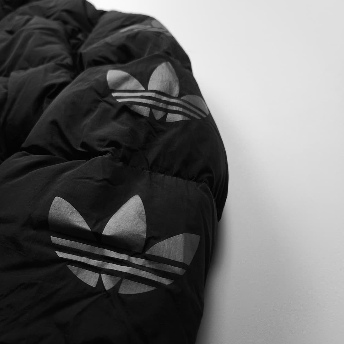 아디다스 신형 리플렉티브 경량 구스 다운 패딩 (XL) 상품이미지3