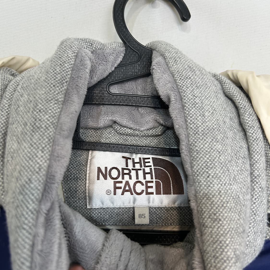 노스페이스 프레스톤 구스다운 패딩 85 여성 상품이미지3