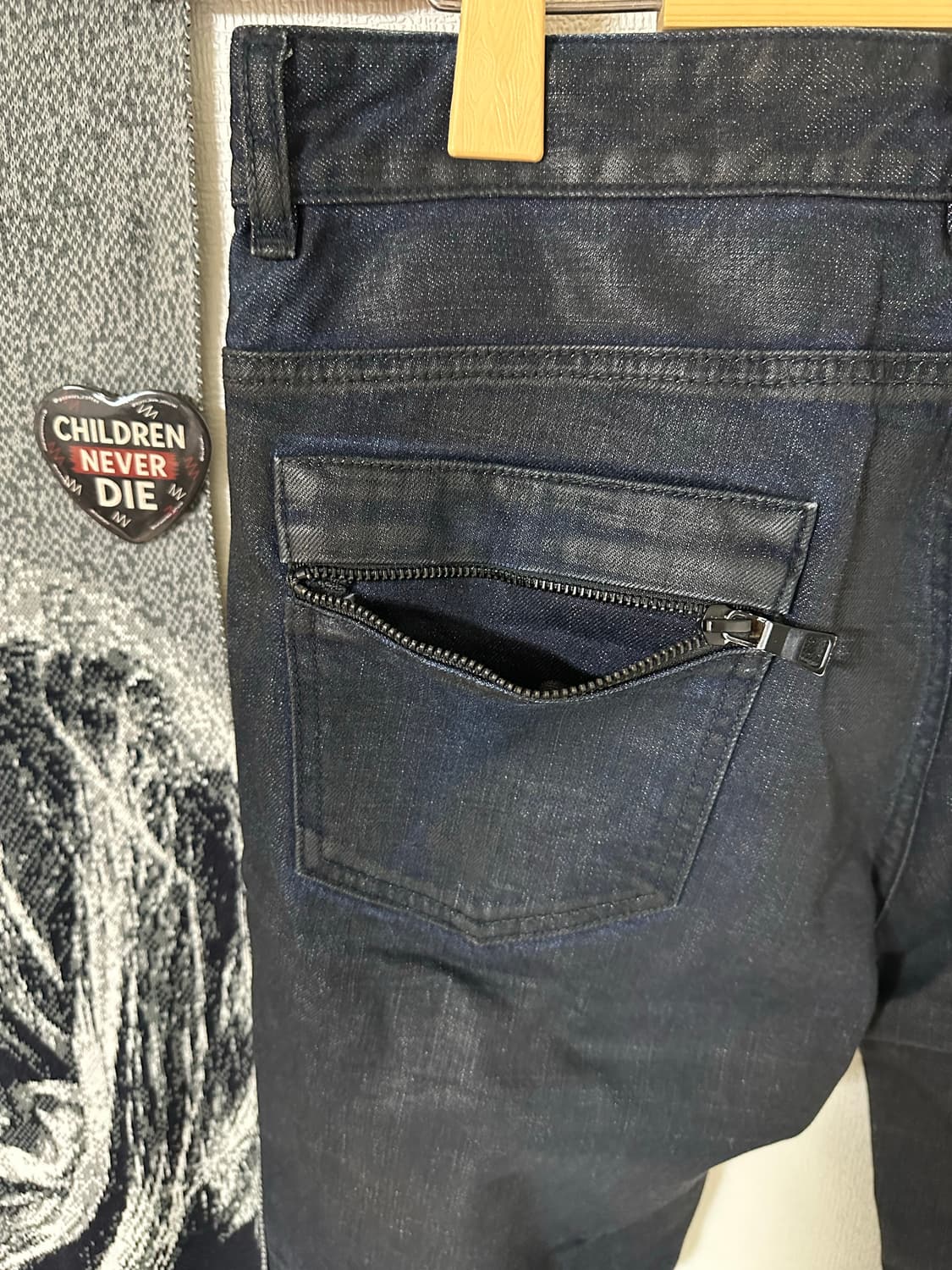 시스템 옴므 지퍼 디테일 슬림스트레이트 다크 데님팬츠 상품이미지6