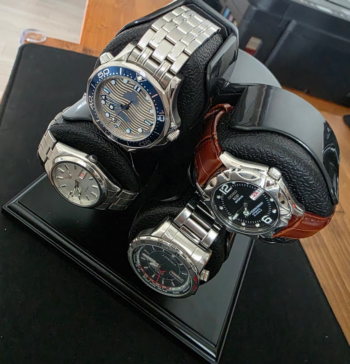 워치 Winder 4구 (새제품급) 
시계 보관 및 자동태엽감기 상품이미지1