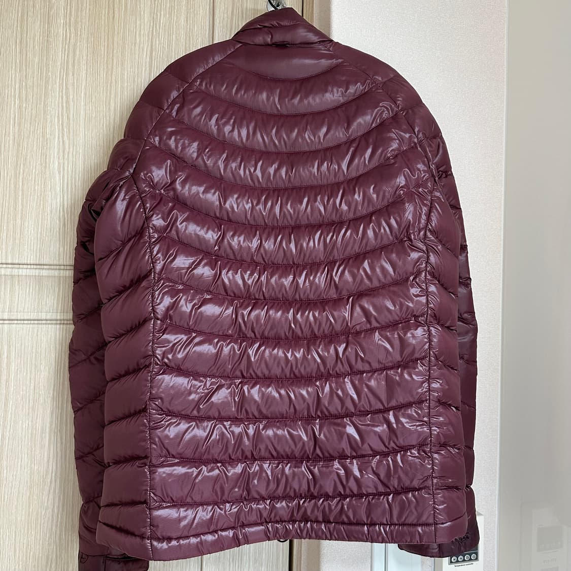 몽벨 구스 경량패딩 버건디 95 M 상품이미지3
