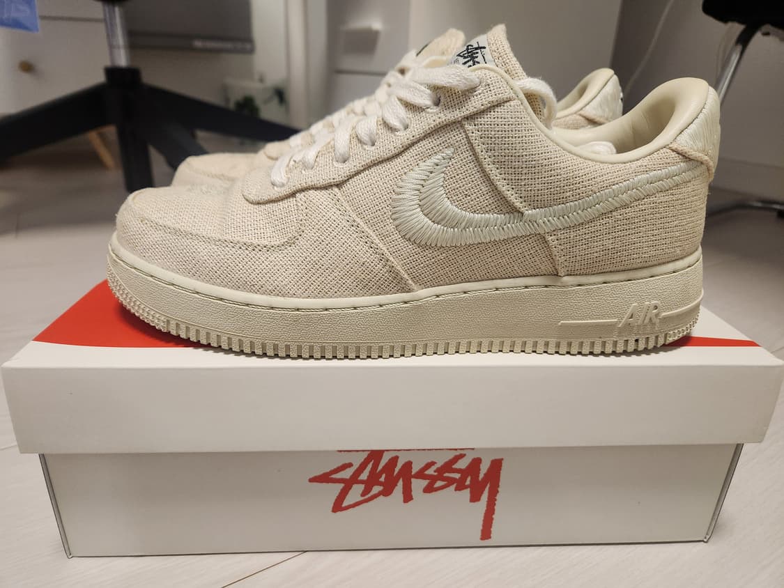 나이키 x 스투시 에어포스1 로우 fossil 상품이미지1