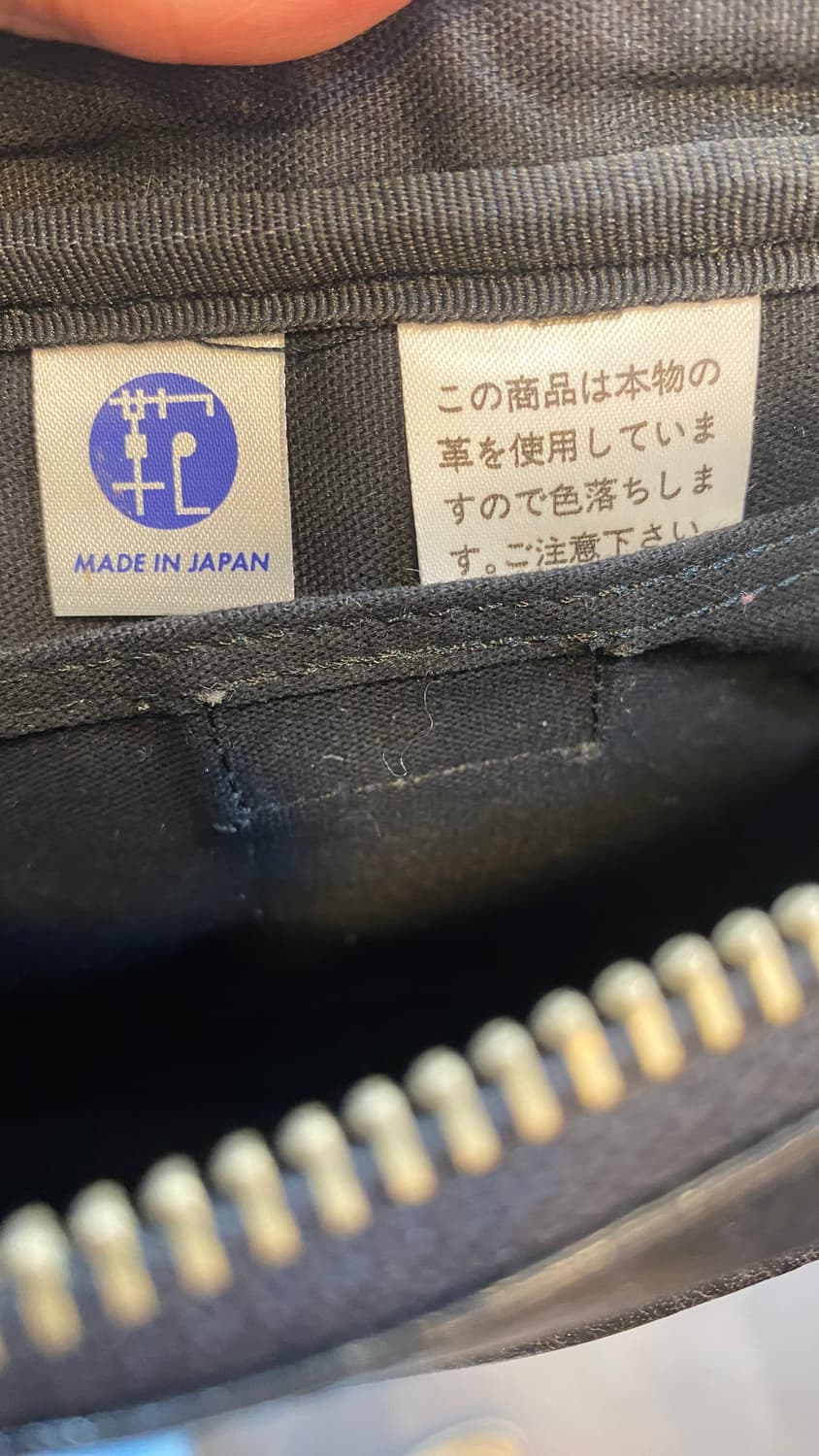 PORTER(포터) SQUARE(스퀘어) 모델의 블랙 가죽 숄더백 상품이미지4