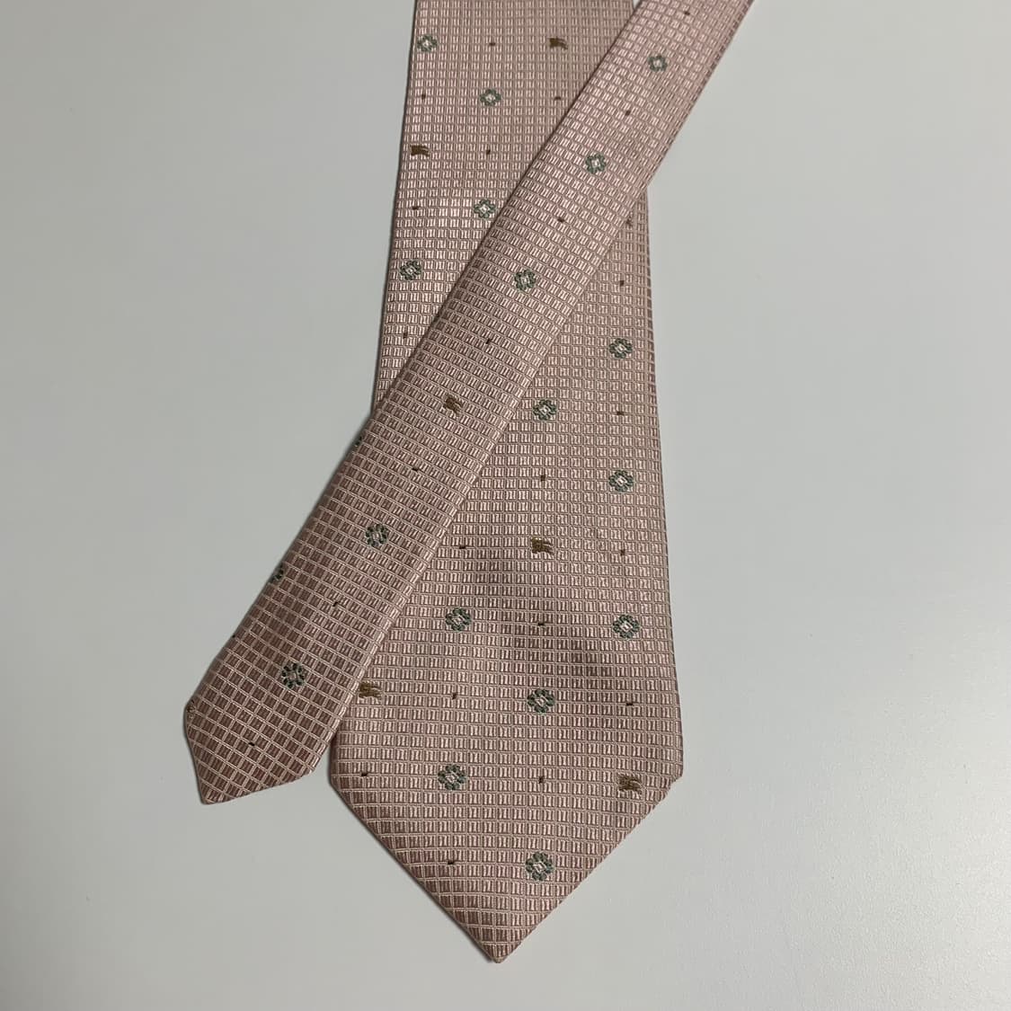 버버리(BURBERRY) 로고플레이 명품넥타이 100실크 A-A+등급 상품이미지3