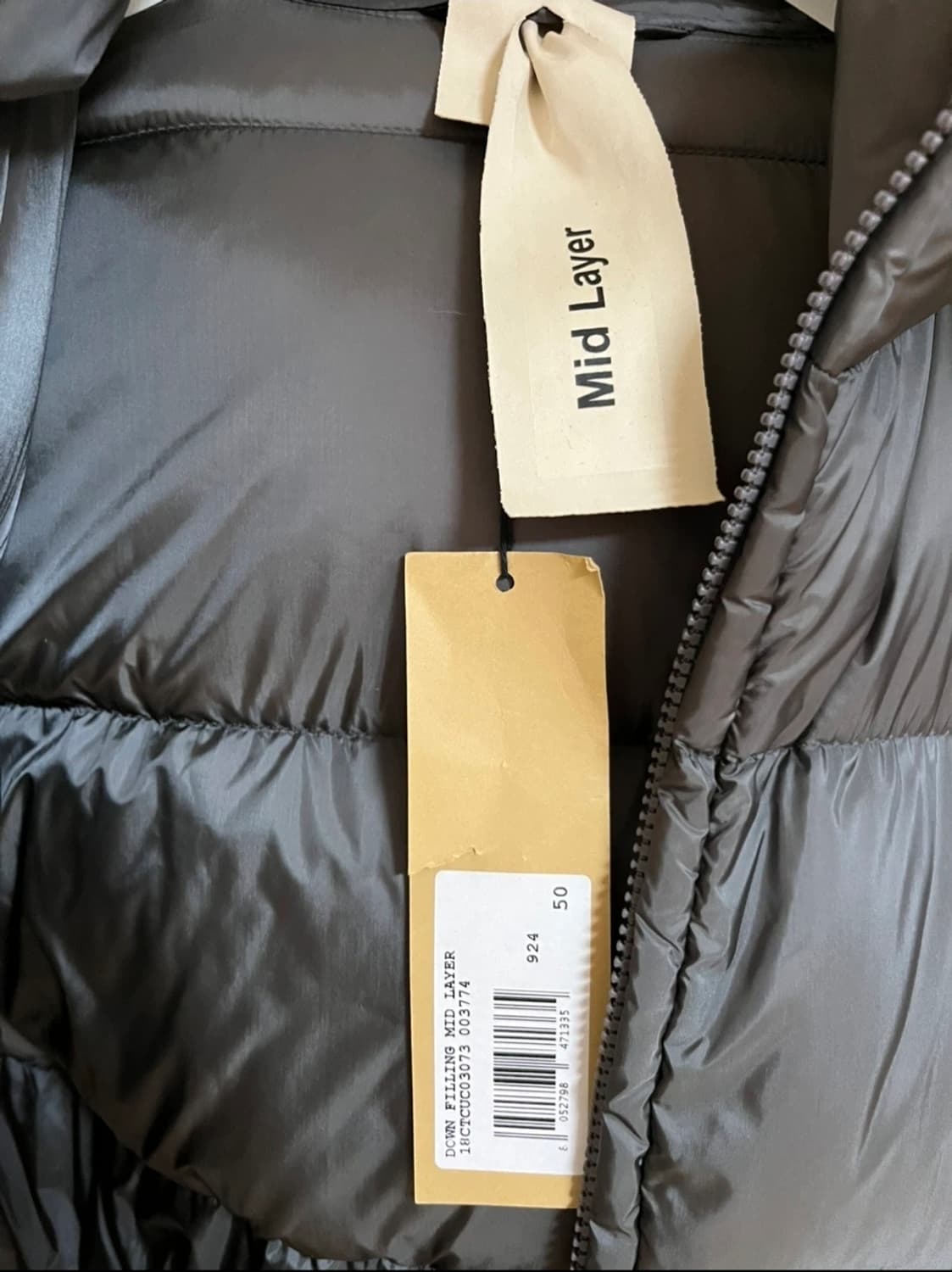 (새상품)텐씨 Ten c 다운 필링 미드

레이어 패딩 50 상품이미지4