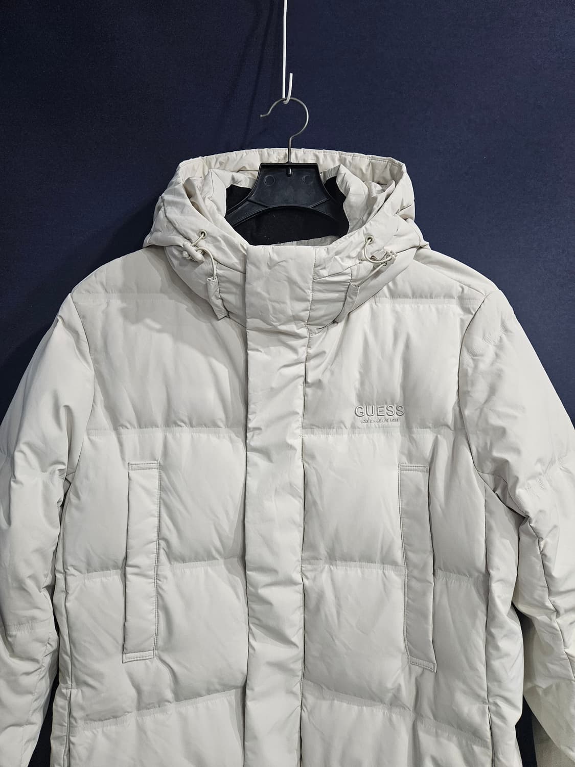 게스 아이보리컬러 남성 105 덕다운 롱패딩  상품이미지7