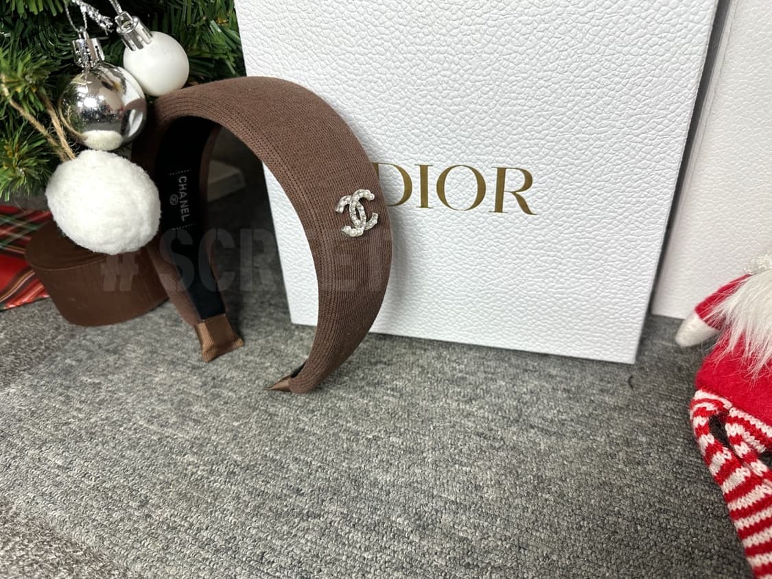 샤넬 진주 큐빅 머리띠 브라운 상품이미지6