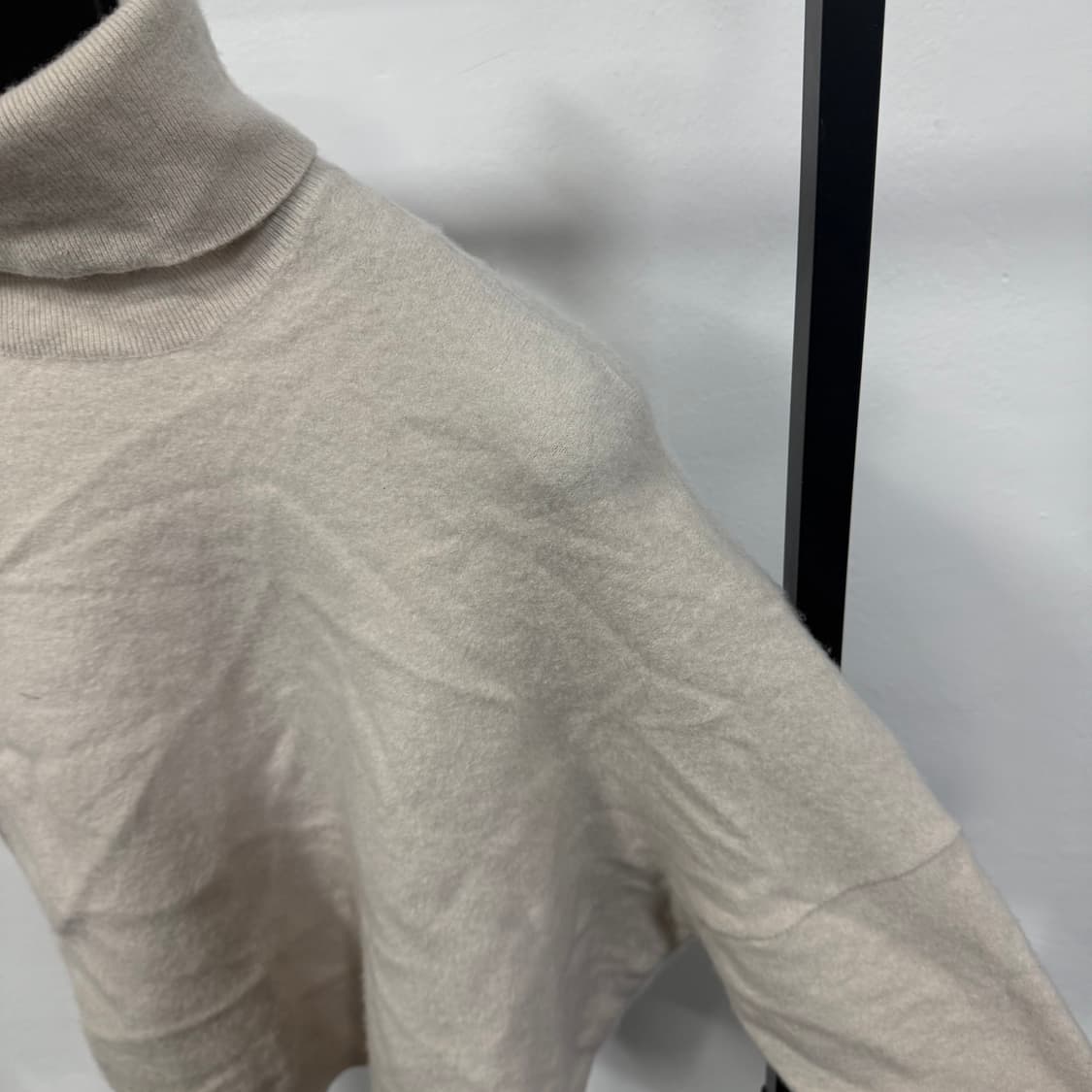 메종 마르지엘라 여성 언발란스 니트 목티 상품이미지4