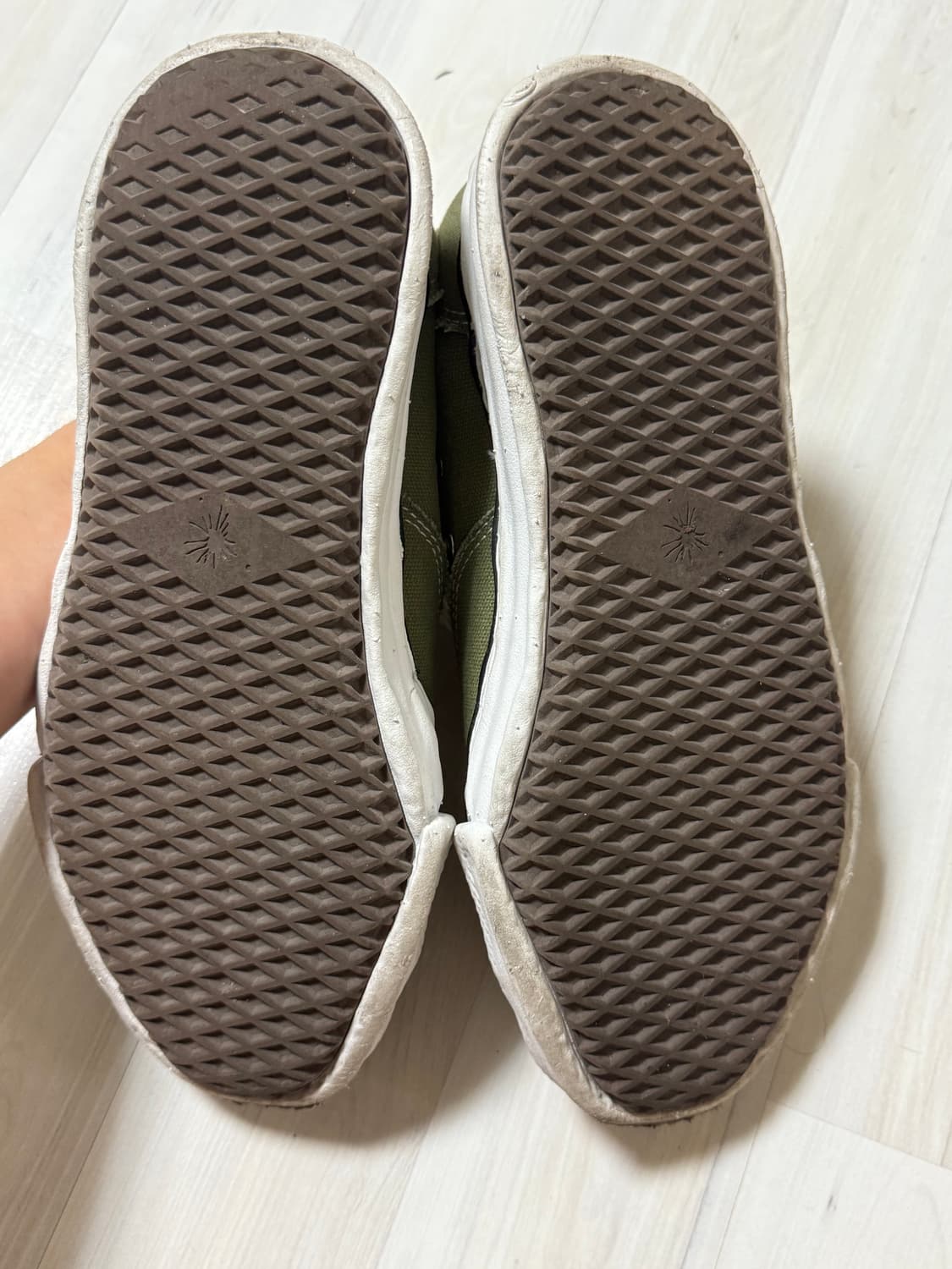 메종 미하라 야스히로 x 나이젤 카본 로우 컷 스니커즈 아미 그린 41 상품이미지8