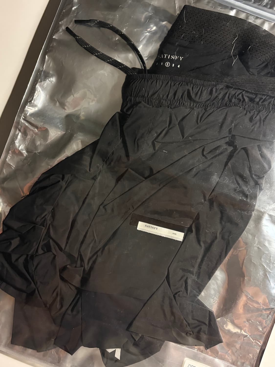 새티스파이 테크 실크 8인치 쇼츠 블랙 2사이즈 상품이미지1