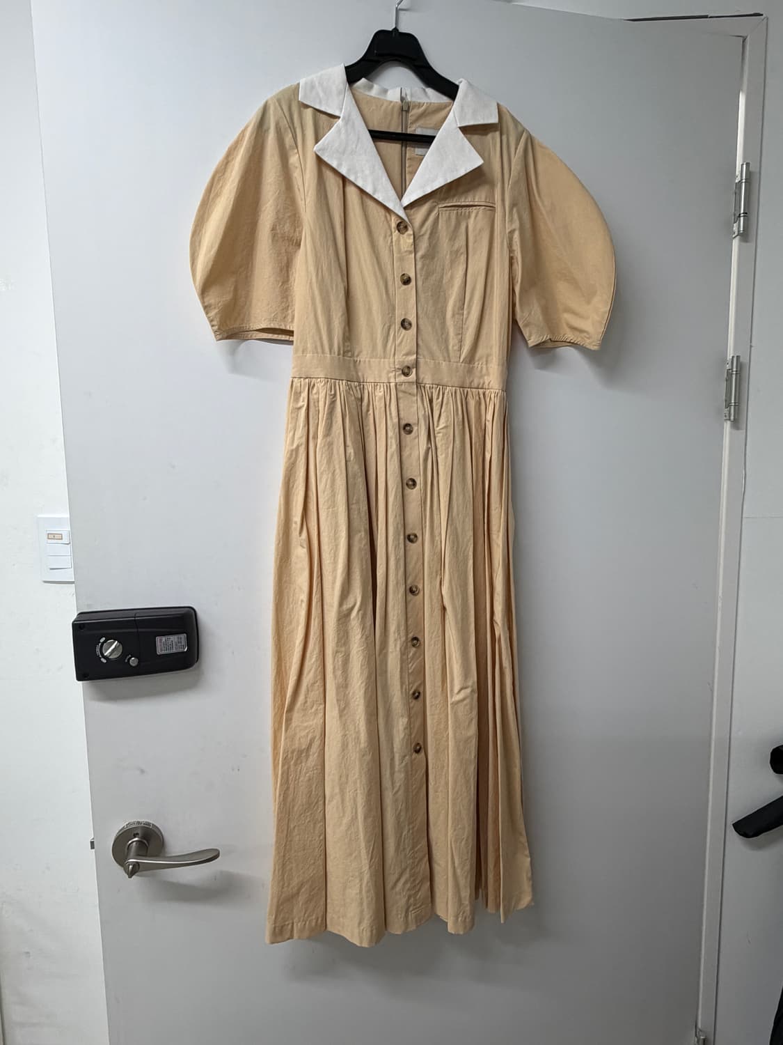 [AND YOU] 헐리우드 버터 셔링 원피스 상품이미지2