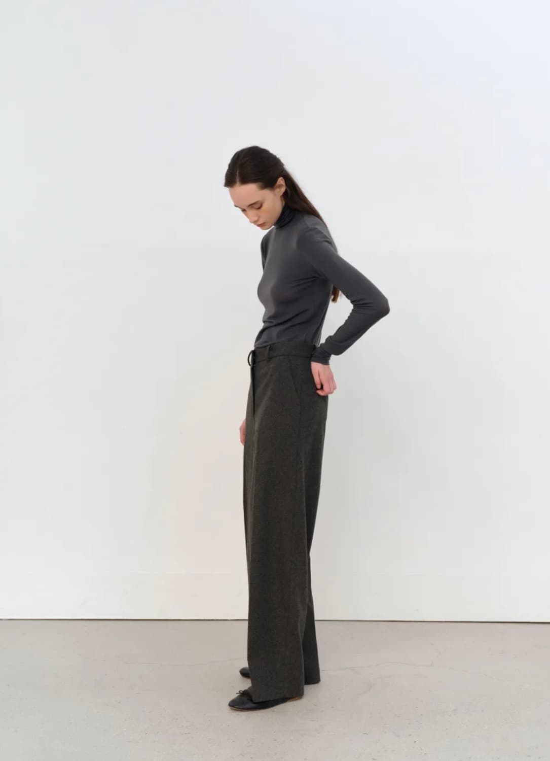 [새상품] 아르토 울 슬랙스 M 상품이미지1