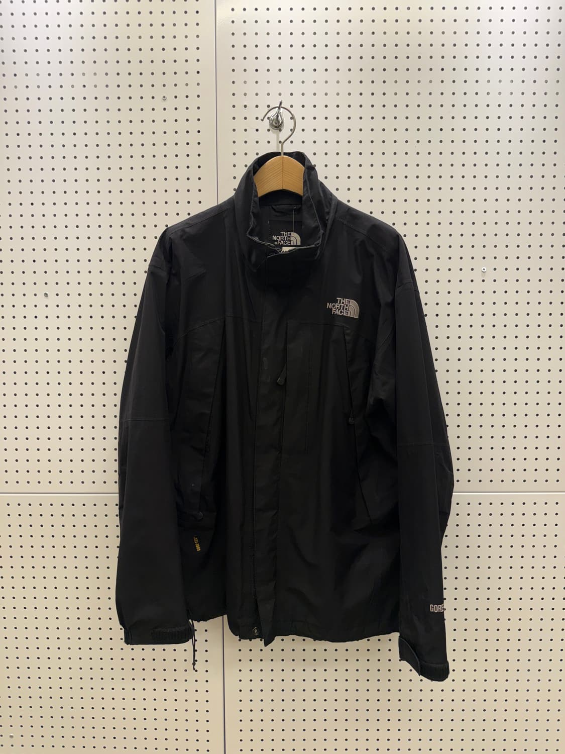 노스페이스 고어텍스 쉘 자켓 블랙 U1670 상품이미지2