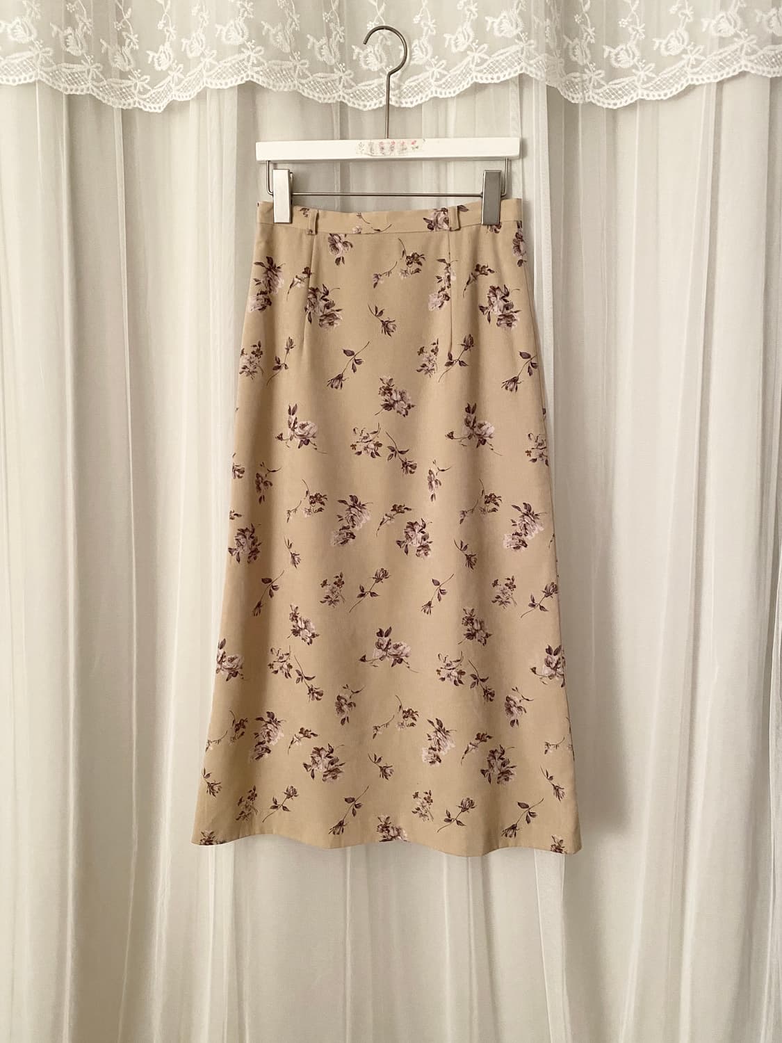 Floral Beige Suede H-Line Long Skirt 상품이미지1