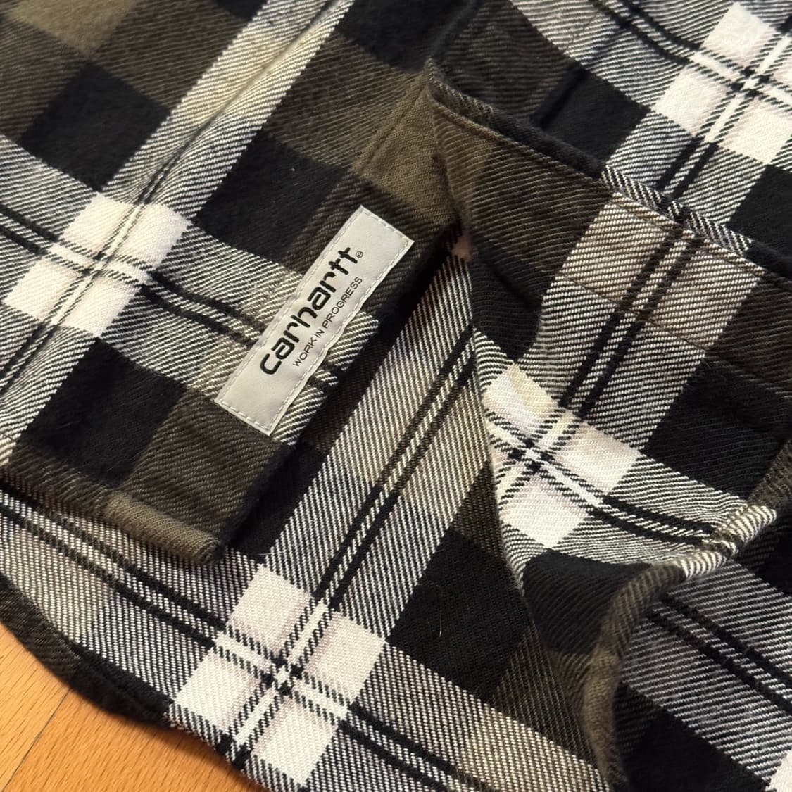 칼하트 WIP 플란넬 체크 셔츠 카키 L 상품이미지5