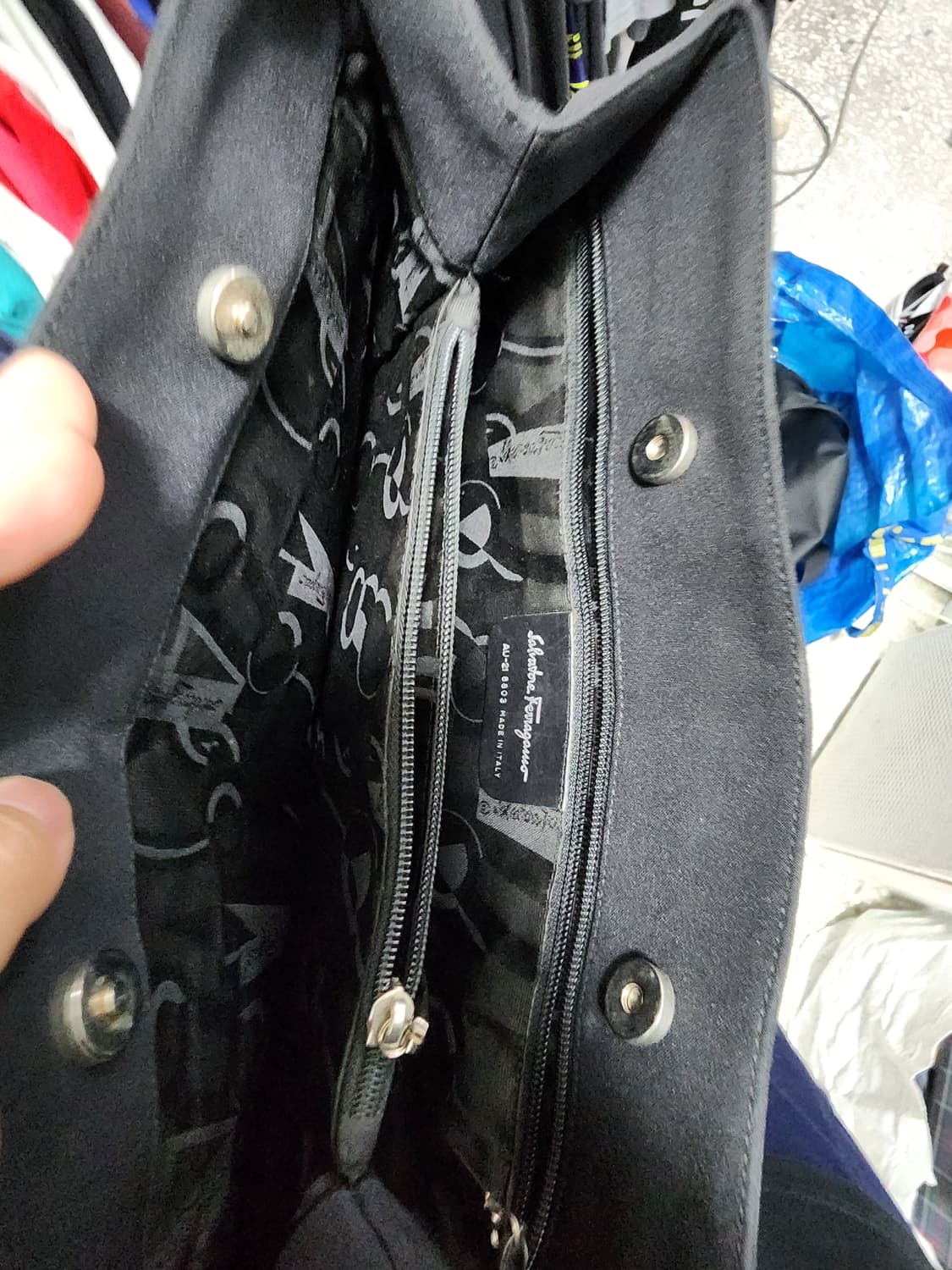 페라가모 페브릭 체인 숄더백 상품이미지4