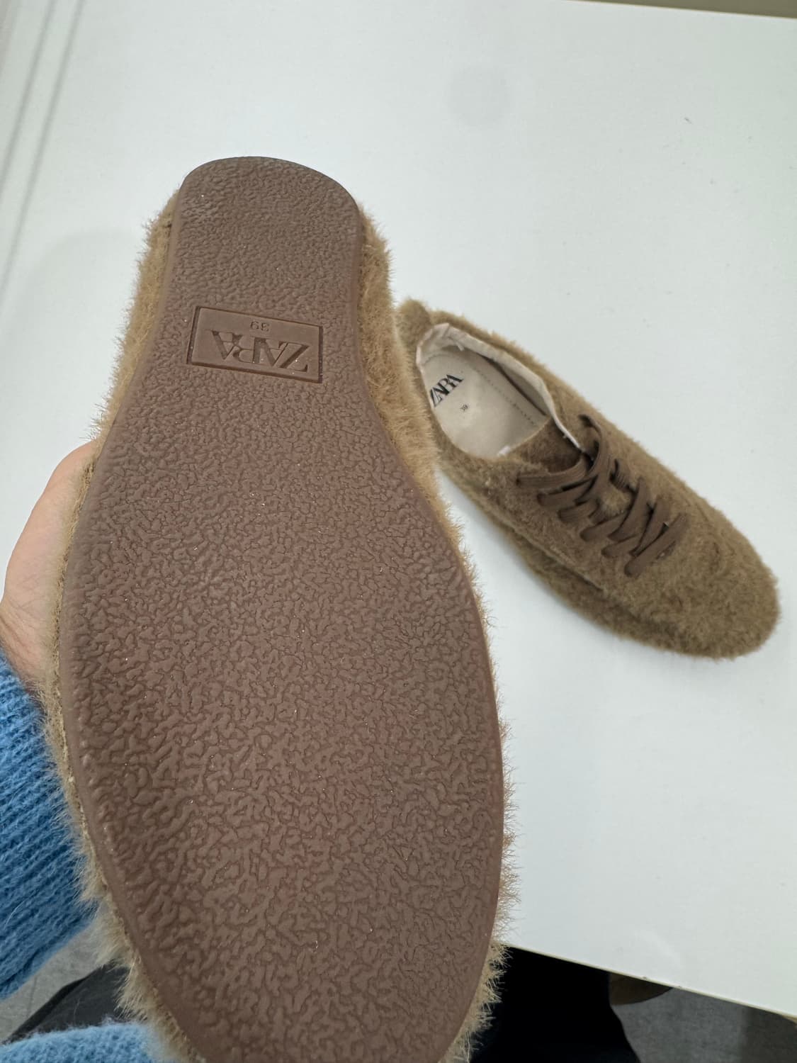 자라 퍼 스니커즈 39  상품이미지4