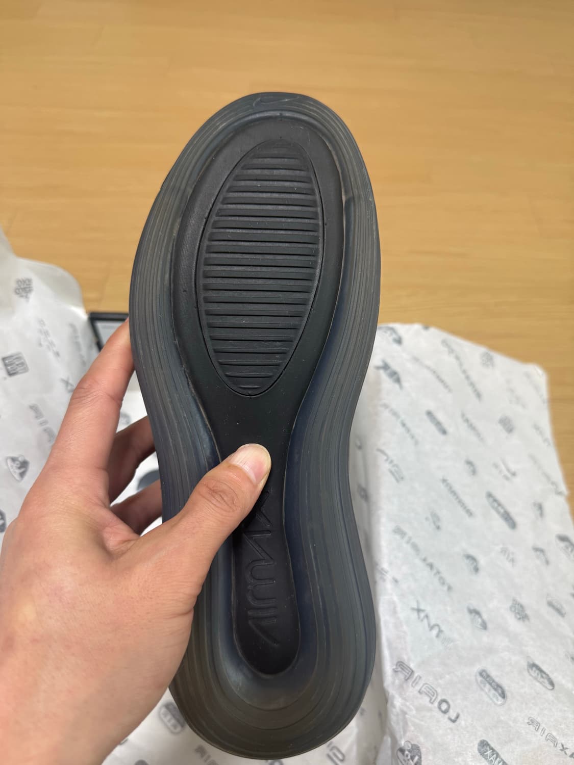 나이키 에어맥스 720 트리플블랙(260mm) 새상품급 상품이미지8