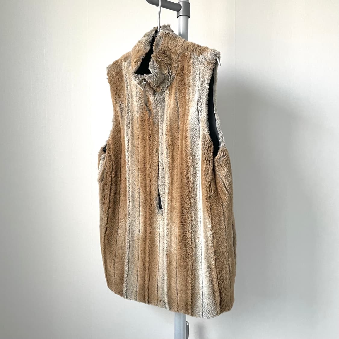 Bed j.w. ford 페이크 퍼 베스트 상품이미지1